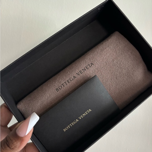 BOTTEGA VENETA IPHONE CASE - Picture 4 of 5